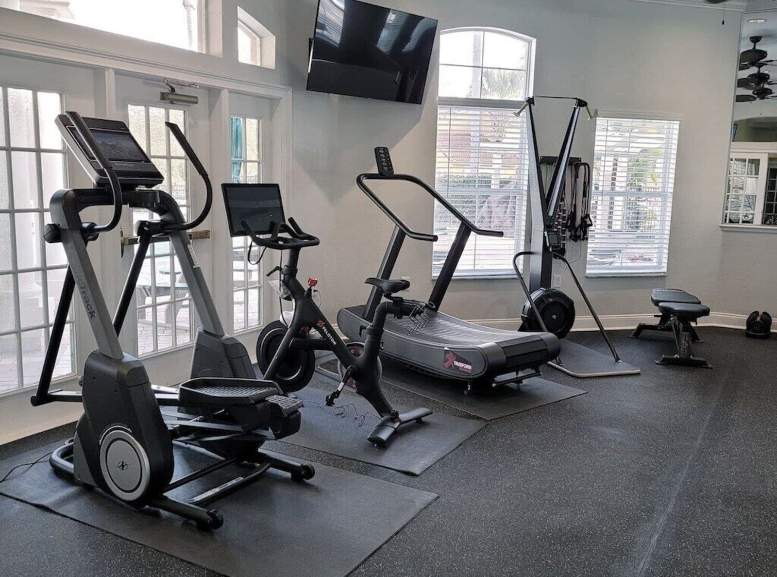 Resort fitness room with treadmills